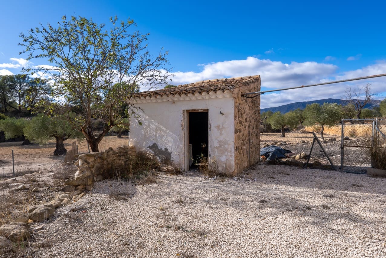 8 soveværelse Finca/Landehus til salg i Monovar / Monover med swimmingpool - € 156.000 (Ref: 9409844)