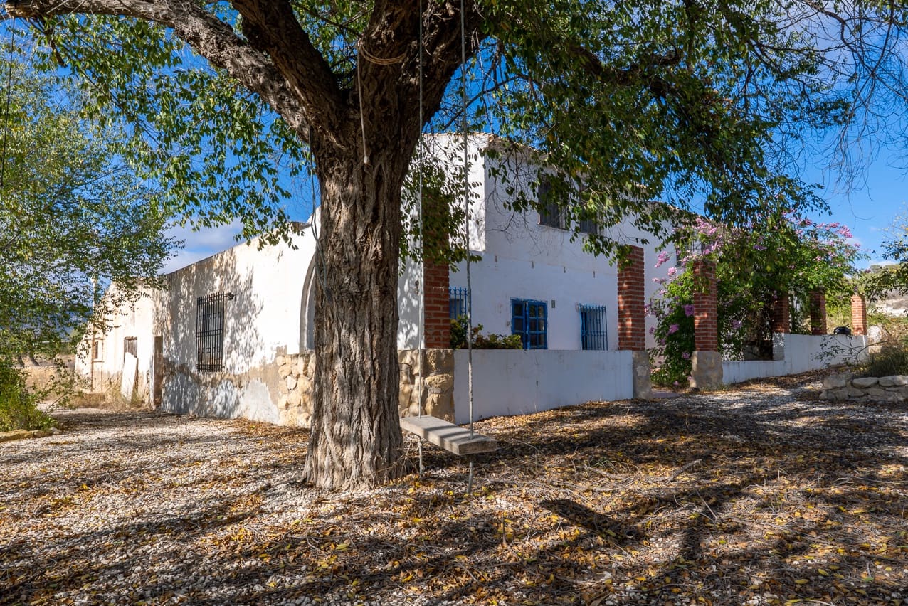 8 soveværelse Finca/Landehus til salg i Monovar / Monover med swimmingpool - € 156.000 (Ref: 9409844)