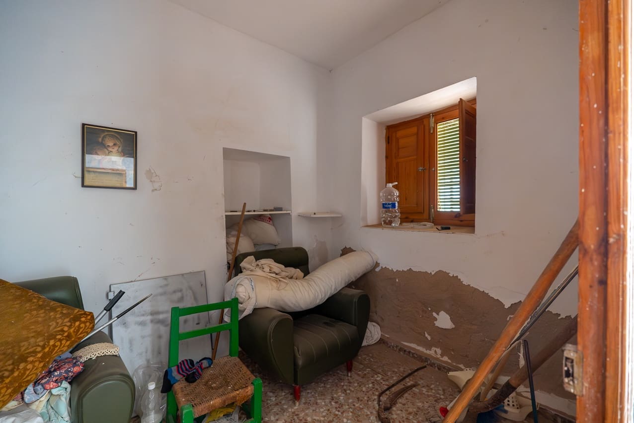 5 sovrum Finca/Hus på landet till salu i Yecla med pool - 95 000 € (Ref: 9428195)