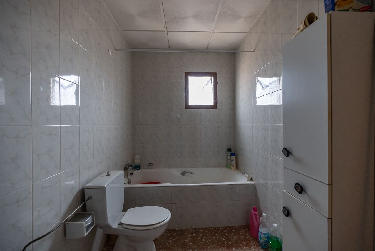 5 sovrum Finca/Hus på landet till salu i Yecla med pool - 95 000 € (Ref: 9428195)