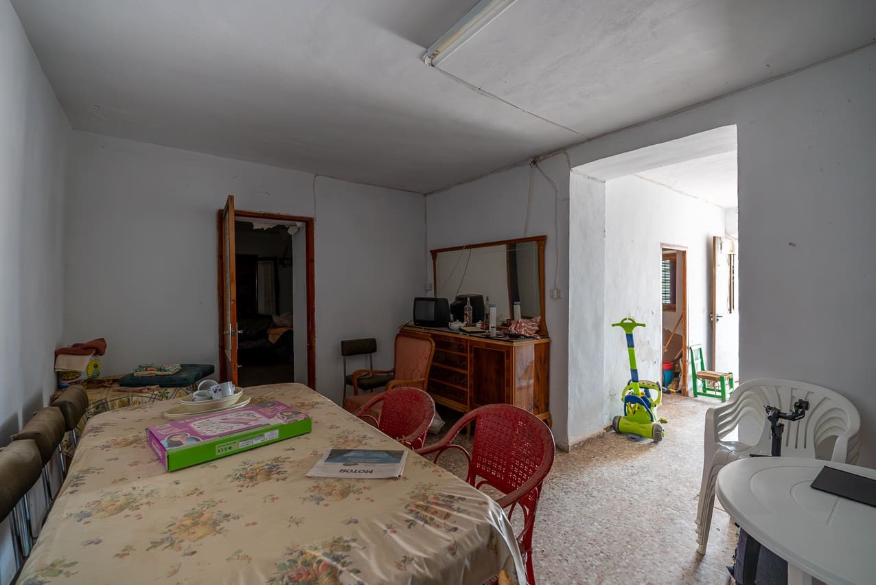 5 sovrum Finca/Hus på landet till salu i Yecla med pool - 95 000 € (Ref: 9428195)