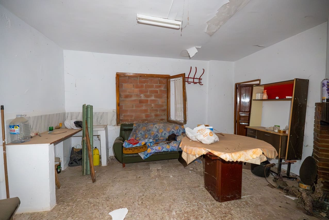 5 sovrum Finca/Hus på landet till salu i Yecla med pool - 95 000 € (Ref: 9428195)