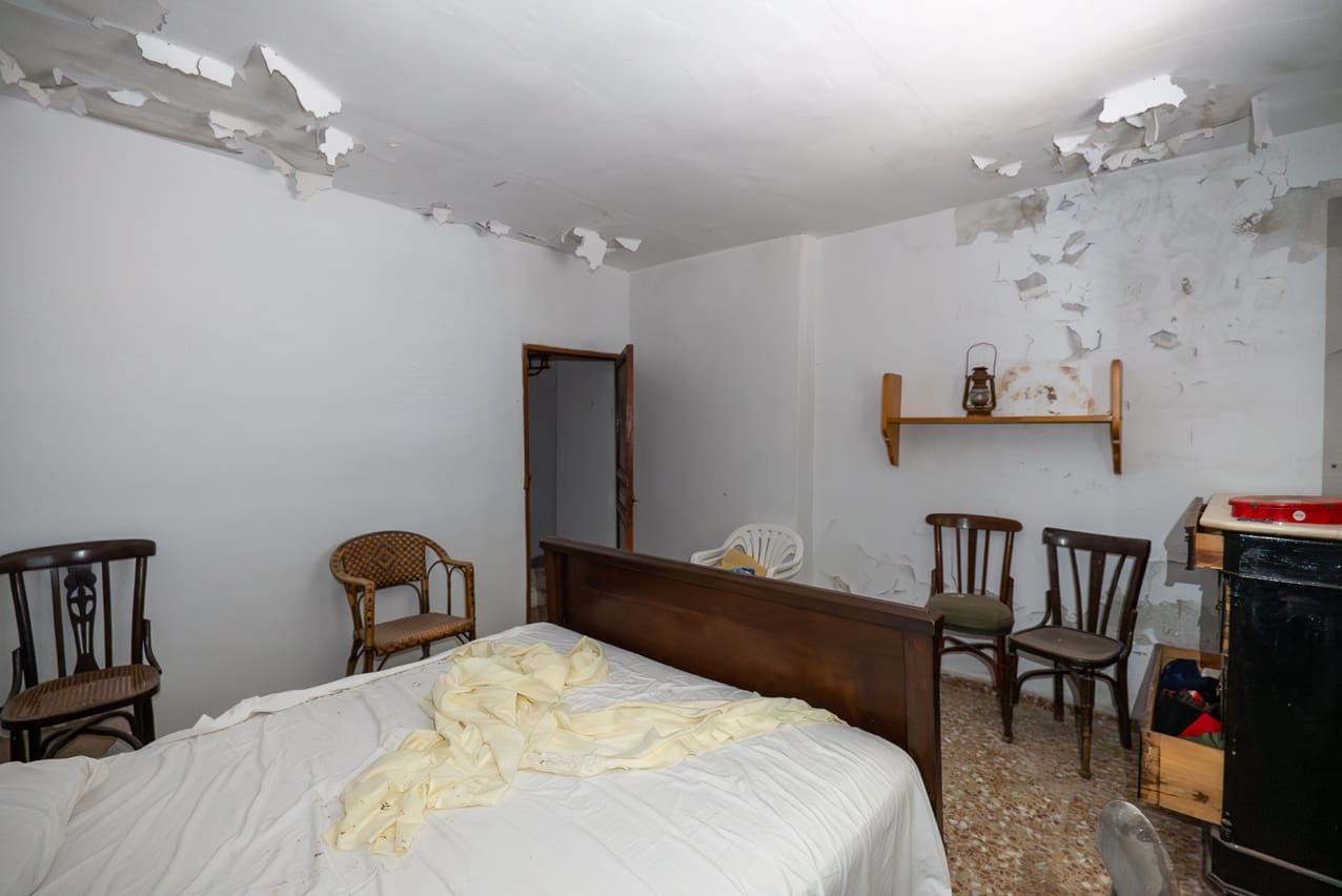 5 sovrum Finca/Hus på landet till salu i Yecla med pool - 95 000 € (Ref: 9428195)