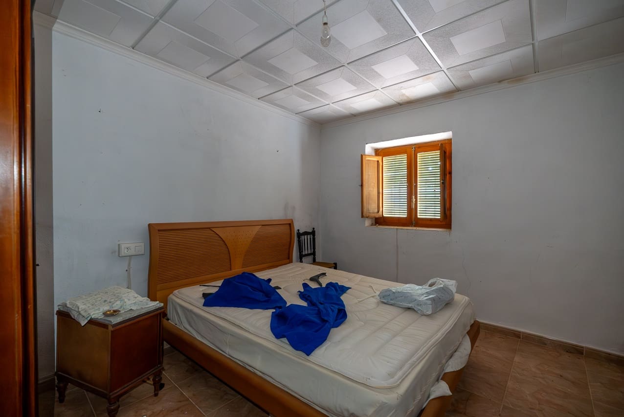 5 sovrum Finca/Hus på landet till salu i Yecla med pool - 95 000 € (Ref: 9428195)