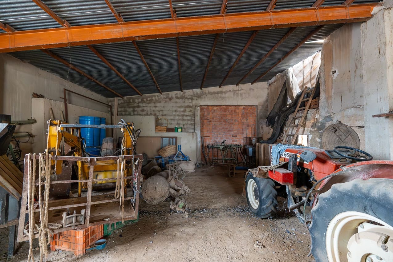 5 sovrum Finca/Hus på landet till salu i Yecla med pool - 95 000 € (Ref: 9428195)