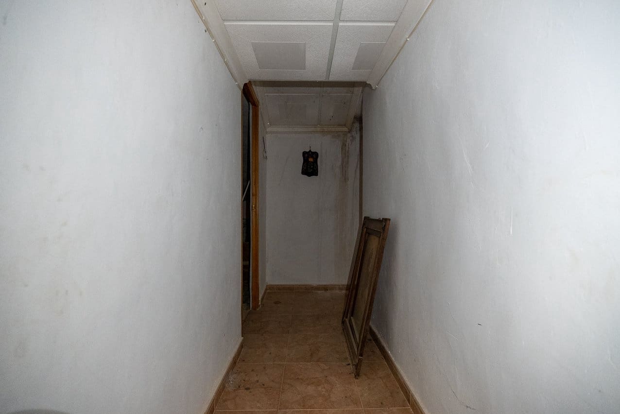 5 bedroom Finca/Country House for sale in Yecla with pool garage - € 80,000 (Ref: 9428195)