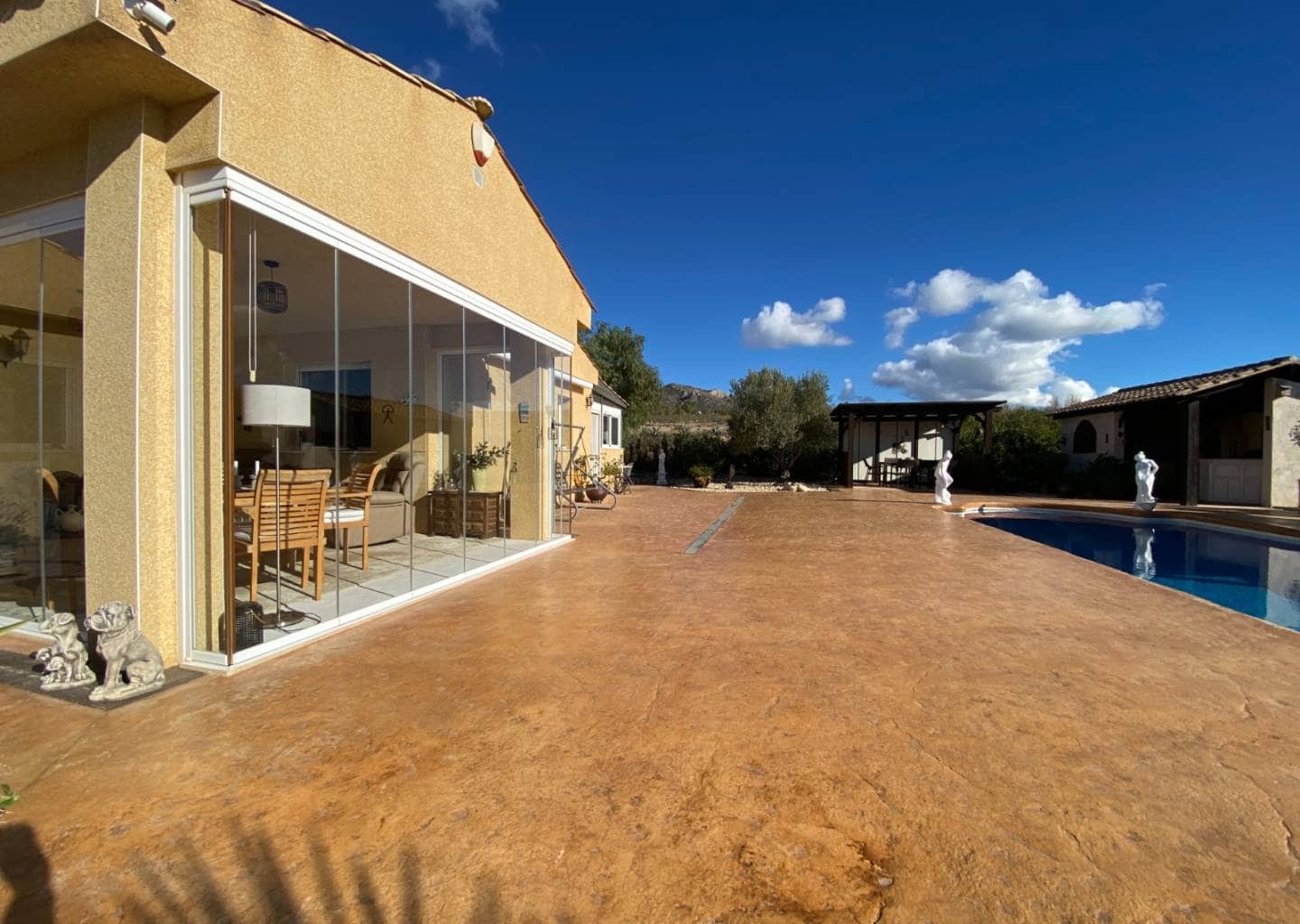 3 Zimmer Villa zu verkaufen in Sax mit Pool - 399.995 € (Ref: 9459506)