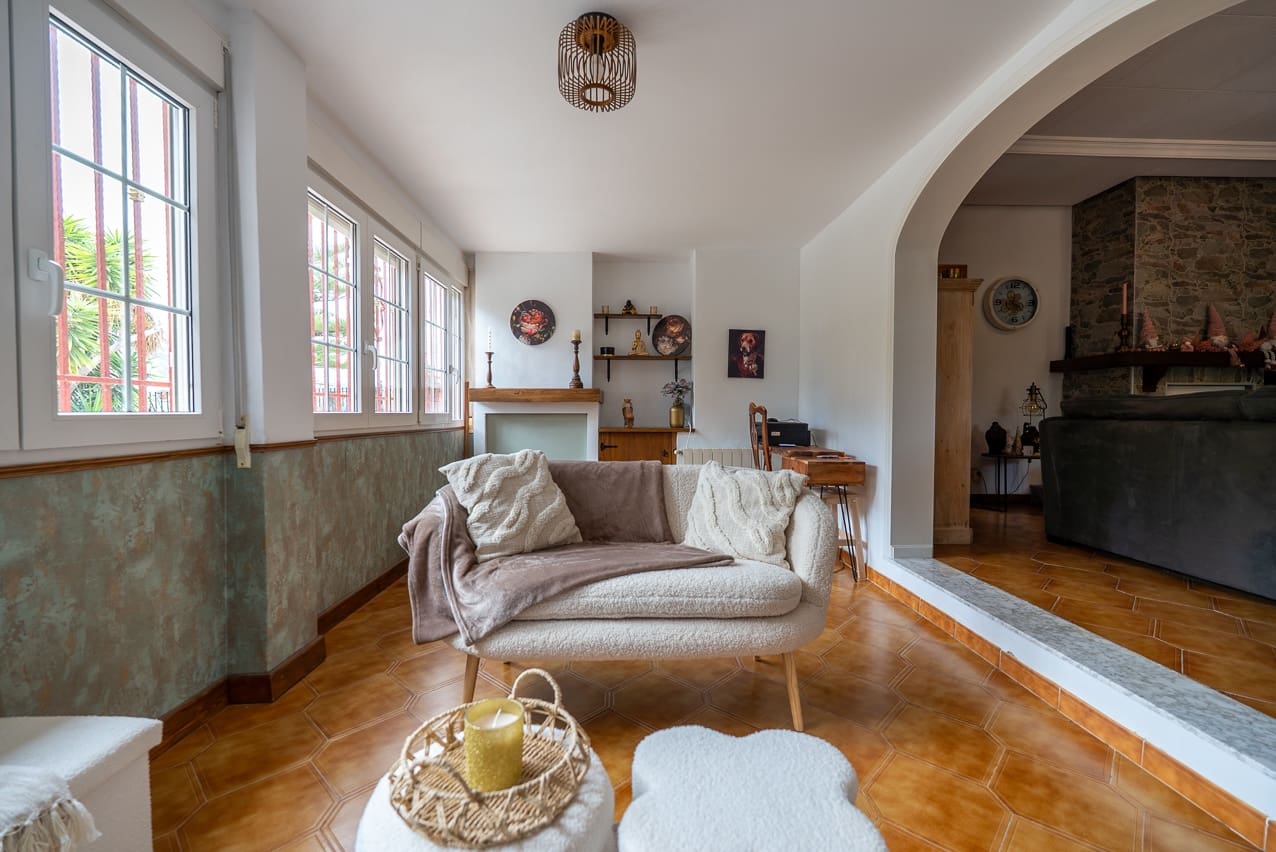 4 bedroom Villa for sale in Novelda with pool - € 320,000 (Ref: 9470043)