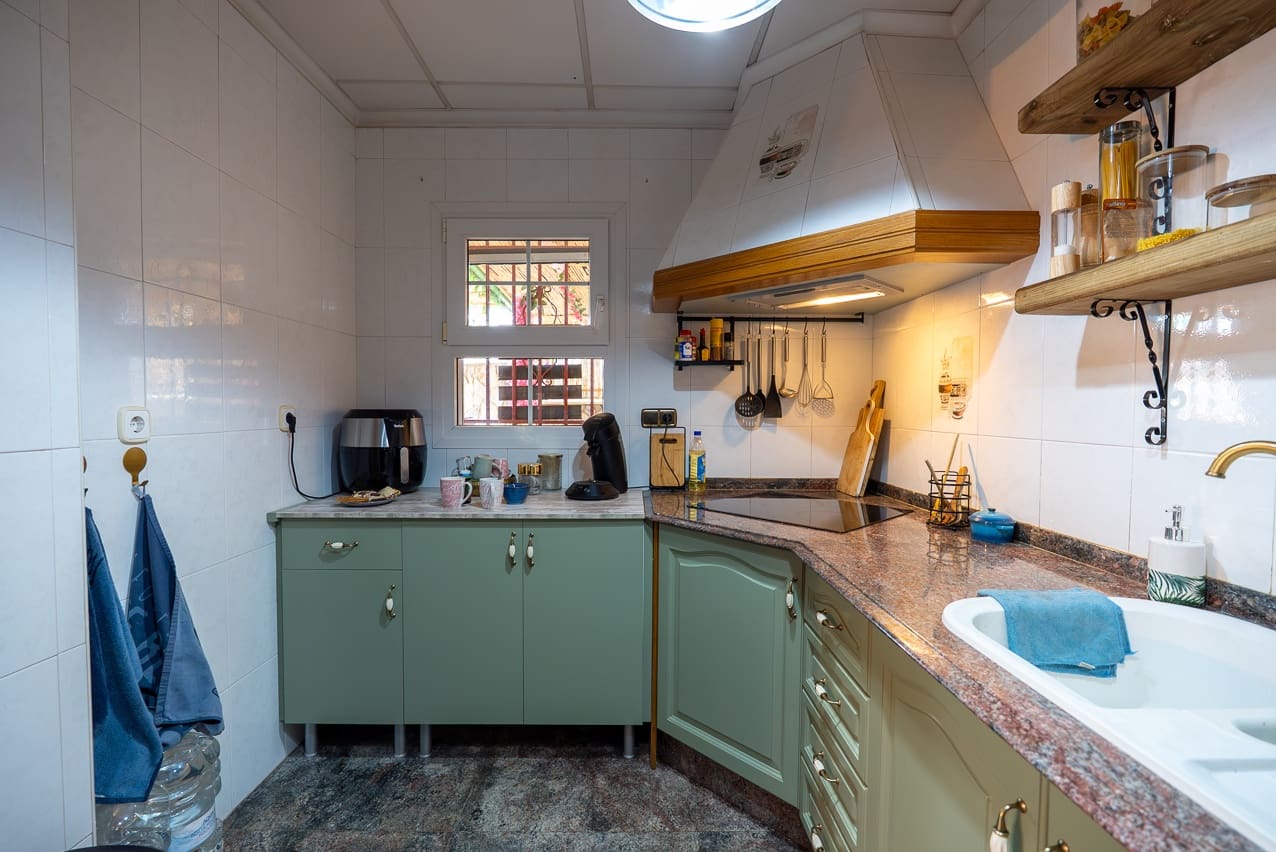 4 bedroom Villa for sale in Novelda with pool - € 320,000 (Ref: 9470043)