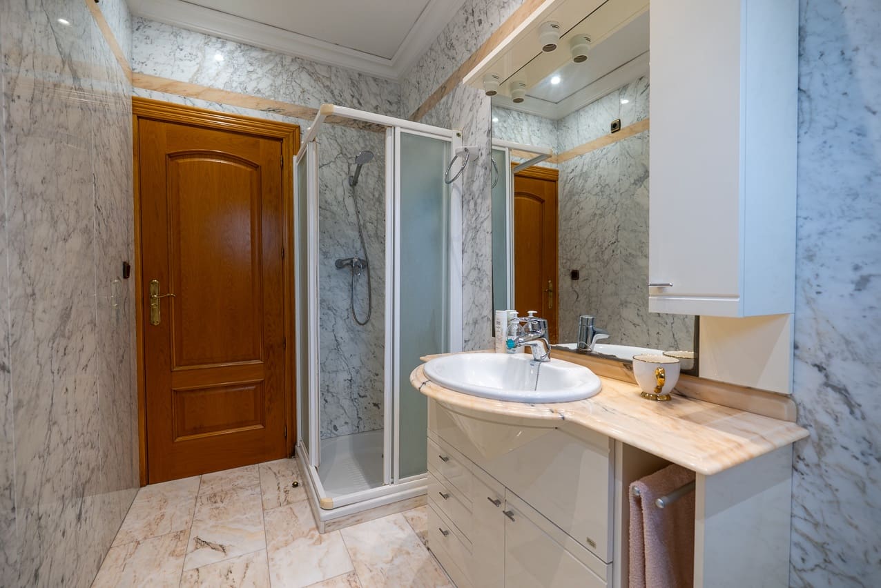 4 bedroom Villa for sale in Novelda with pool - € 320,000 (Ref: 9470043)