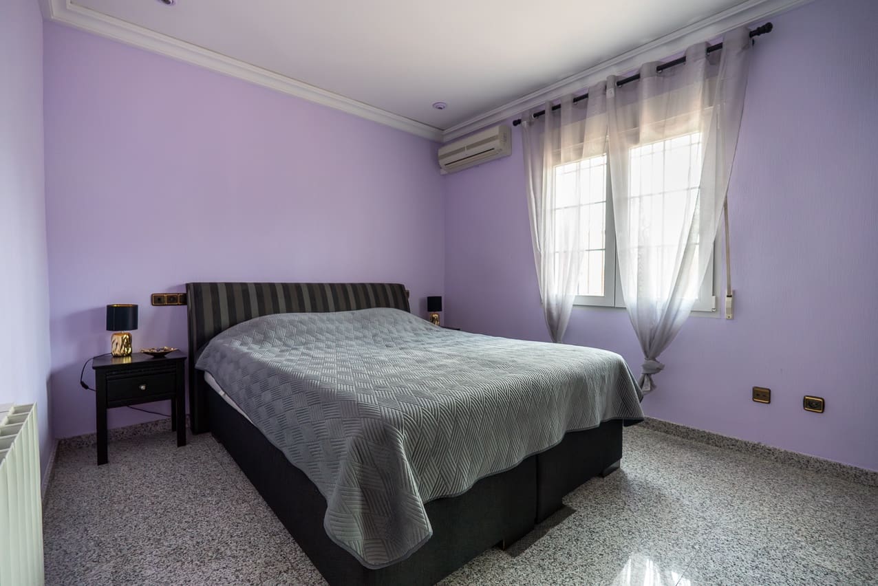 4 bedroom Villa for sale in Novelda with pool - € 320,000 (Ref: 9470043)