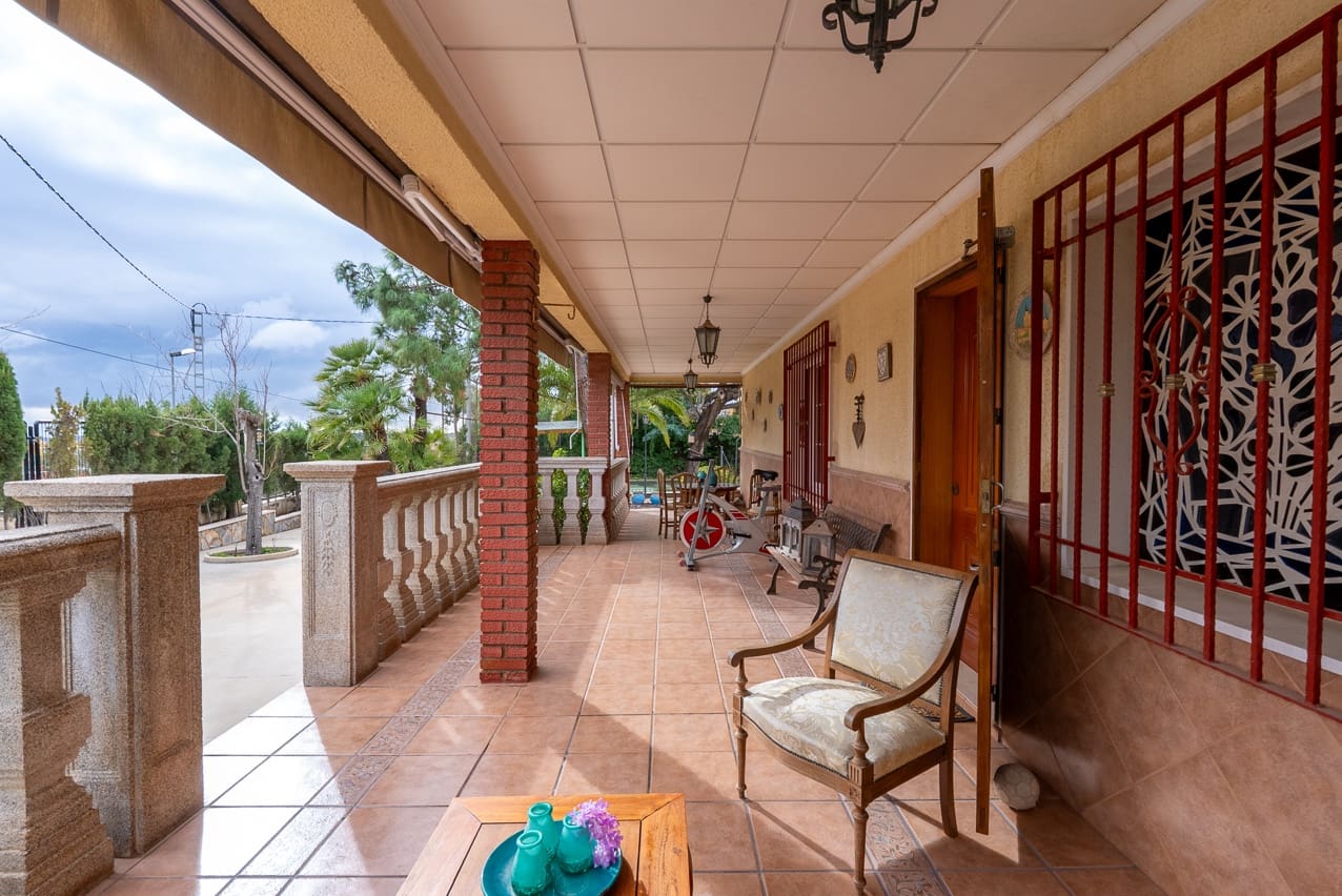 4 bedroom Villa for sale in Novelda with pool - € 320,000 (Ref: 9470043)