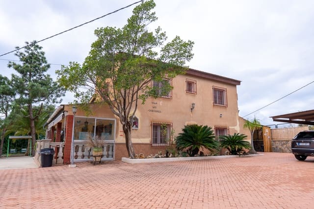 4 bedroom Villa for sale in Novelda with pool - € 320,000 (Ref: 9470043)