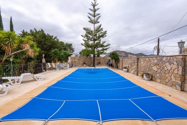 4 bedroom Villa for sale in Novelda with pool - € 320,000 (Ref: 9470043)