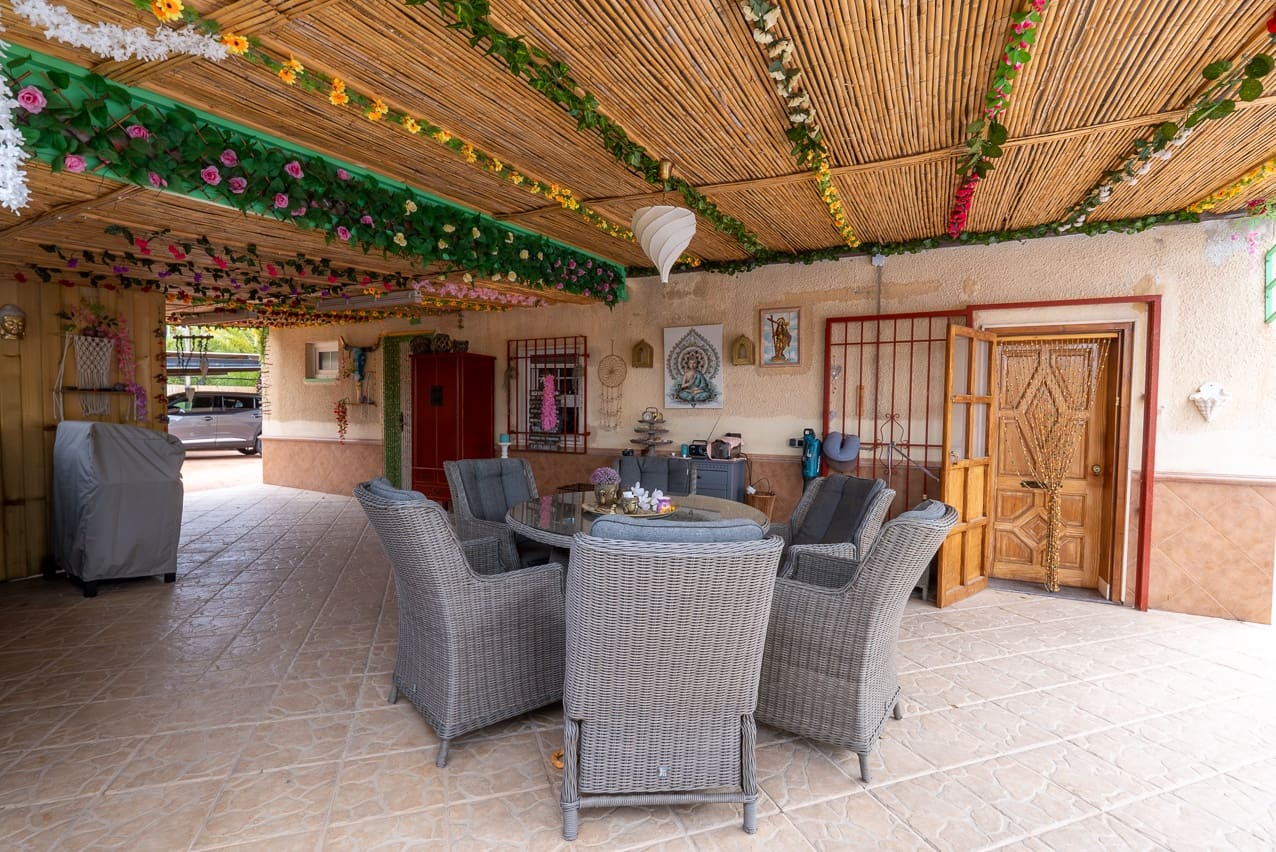 4 bedroom Villa for sale in Novelda with pool - € 320,000 (Ref: 9470043)