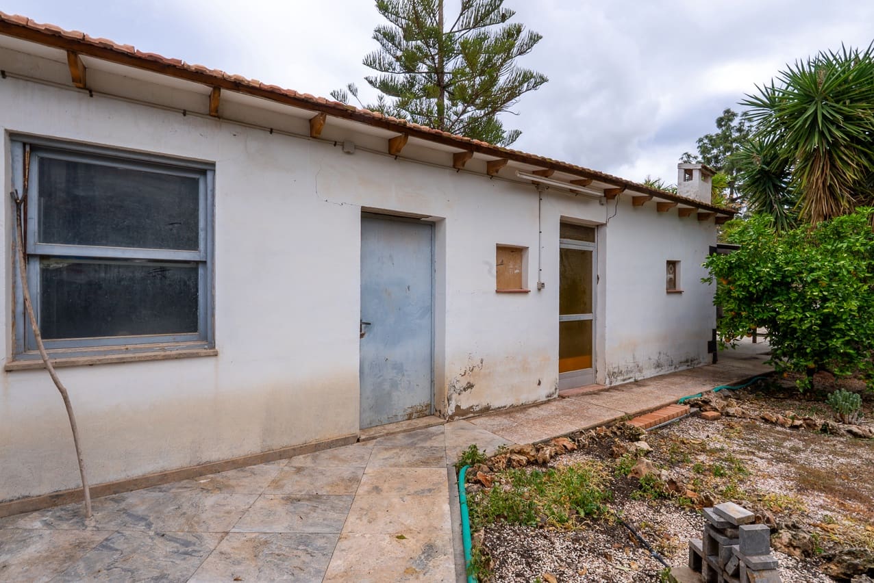 4 bedroom Villa for sale in Novelda with pool - € 320,000 (Ref: 9470043)