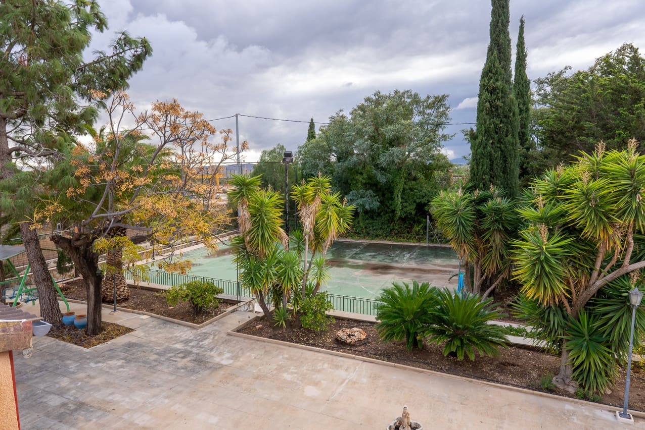 4 bedroom Villa for sale in Novelda with pool - € 320,000 (Ref: 9470043)