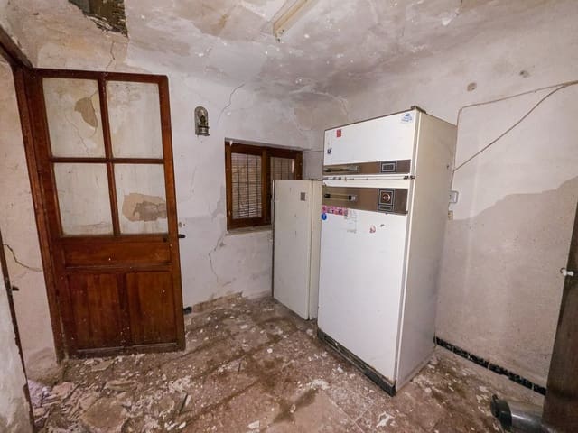 4 soverom Finca/Herregård til salgs i Pinoso med svømmebasseng - € 49 950 (Ref: 9499887)