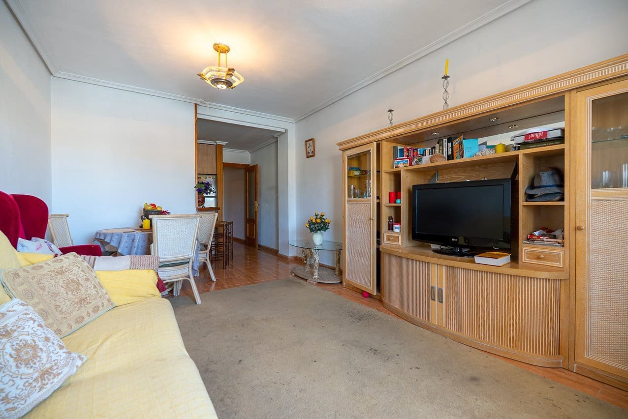 2 Zimmer Apartment zu verkaufen in Pinoso mit Pool - 135.000 € (Ref: 9516548)