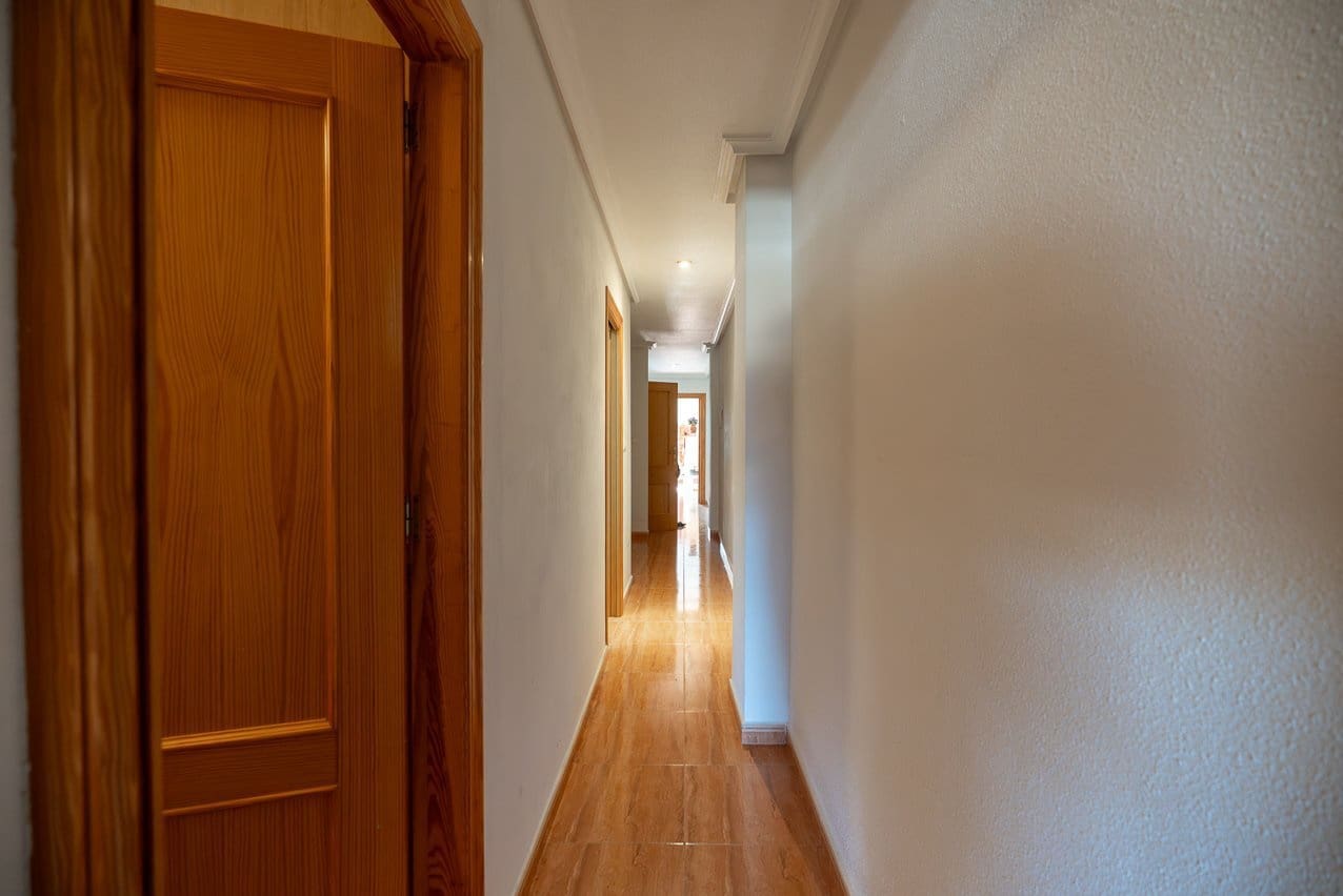 2 Zimmer Apartment zu verkaufen in Pinoso mit Pool - 135.000 € (Ref: 9516548)