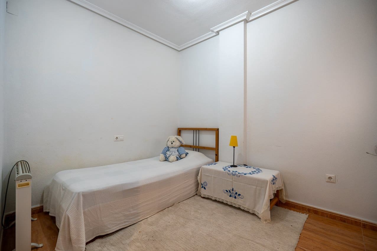 2 Zimmer Apartment zu verkaufen in Pinoso mit Pool - 135.000 € (Ref: 9516548)