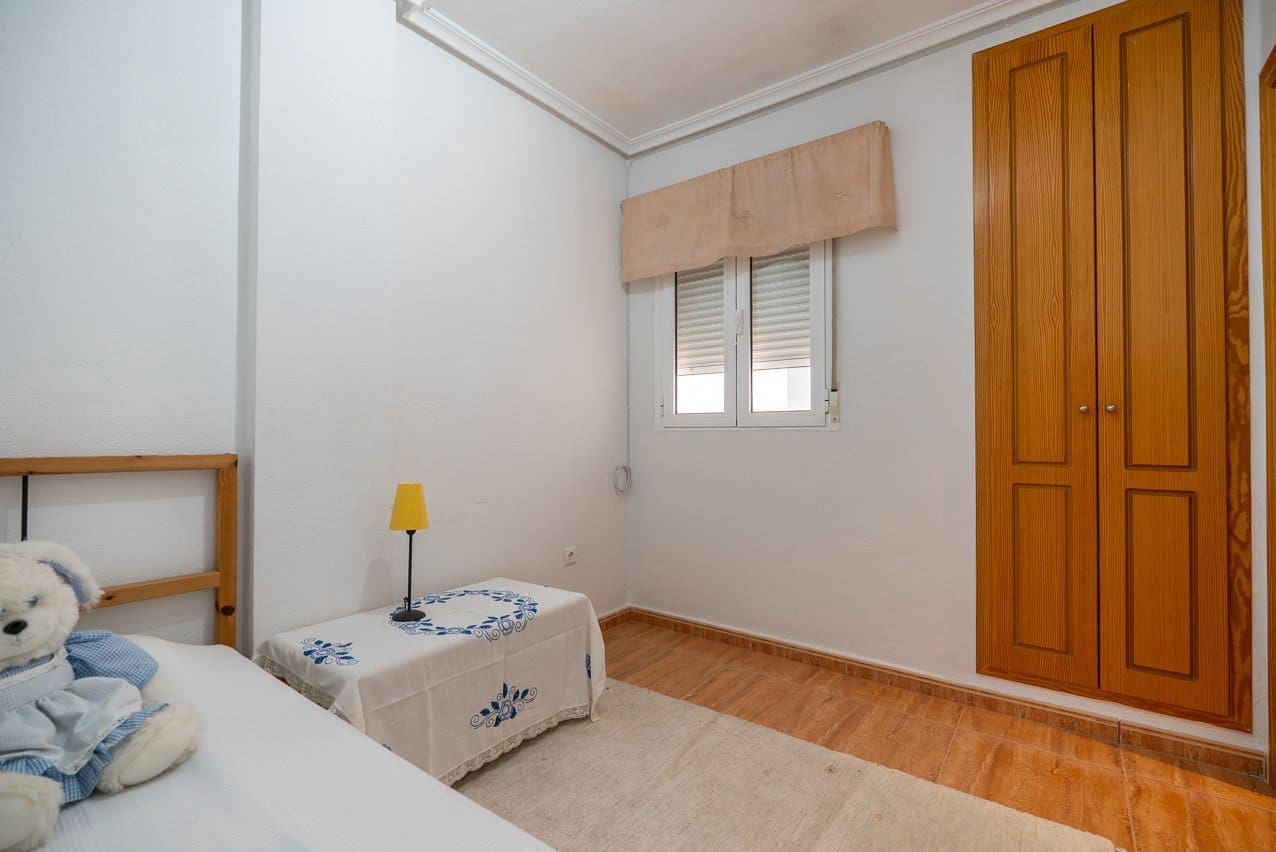 2 Zimmer Apartment zu verkaufen in Pinoso mit Pool - 135.000 € (Ref: 9516548)