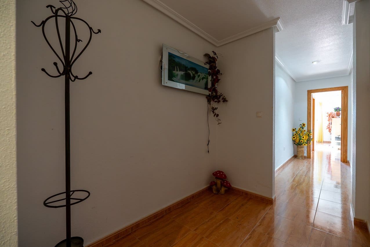 2 Zimmer Apartment zu verkaufen in Pinoso mit Pool - 135.000 € (Ref: 9516548)