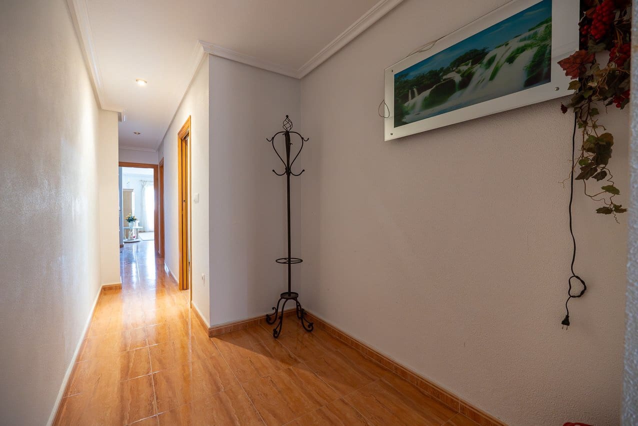2 Zimmer Apartment zu verkaufen in Pinoso mit Pool - 135.000 € (Ref: 9516548)