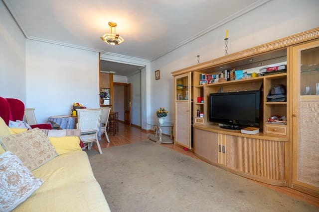 2 bedroom Apartment for sale in Pinoso with pool - € 135,000 (Ref: 9516548)