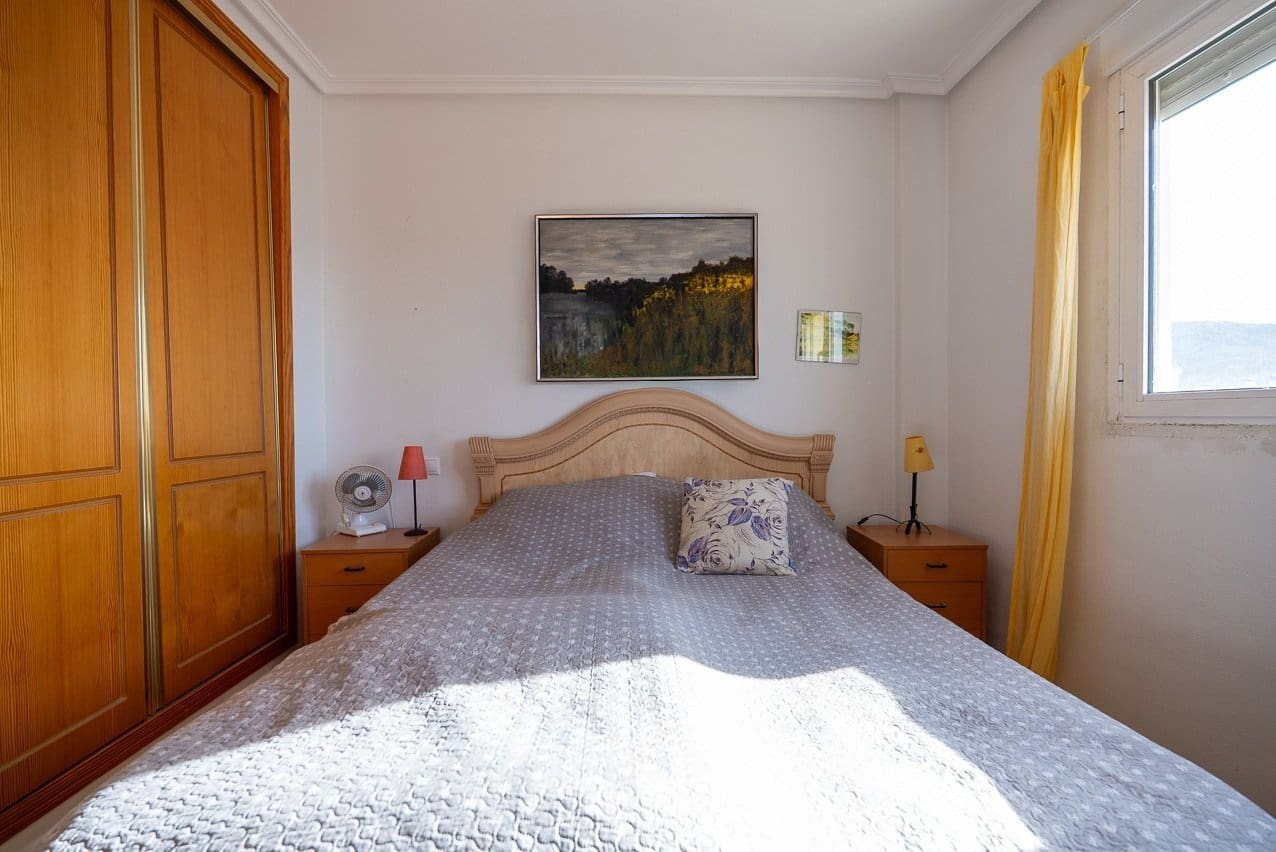 2 Zimmer Apartment zu verkaufen in Pinoso mit Pool - 135.000 € (Ref: 9516548)