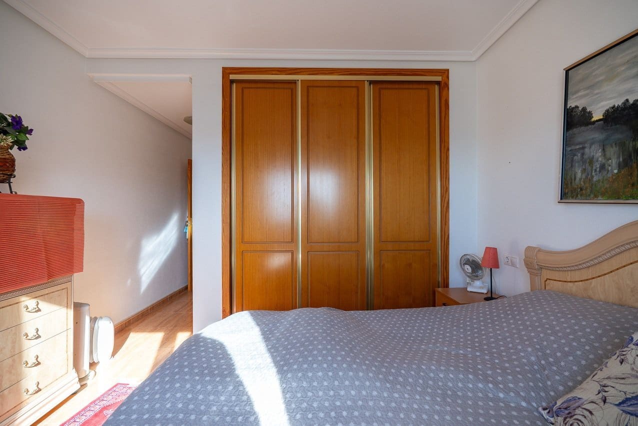 2 Zimmer Apartment zu verkaufen in Pinoso mit Pool - 135.000 € (Ref: 9516548)