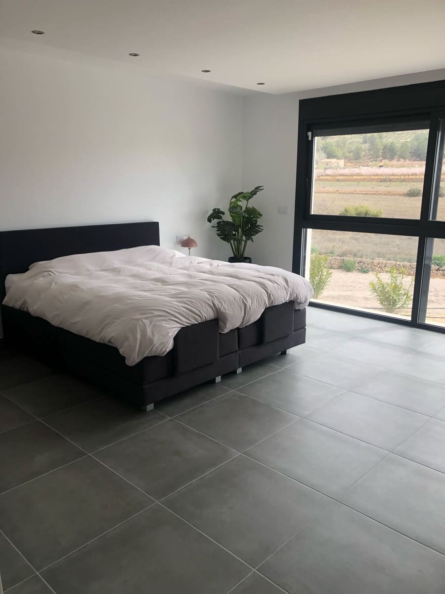 5 quarto Moradia para venda em Pinoso com piscina - 408 876 € (Ref: 9517919)