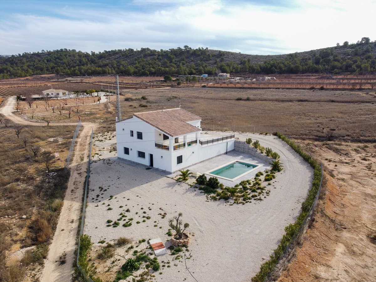 5 quarto Moradia para venda em Pinoso com piscina - 408 876 € (Ref: 9517919)