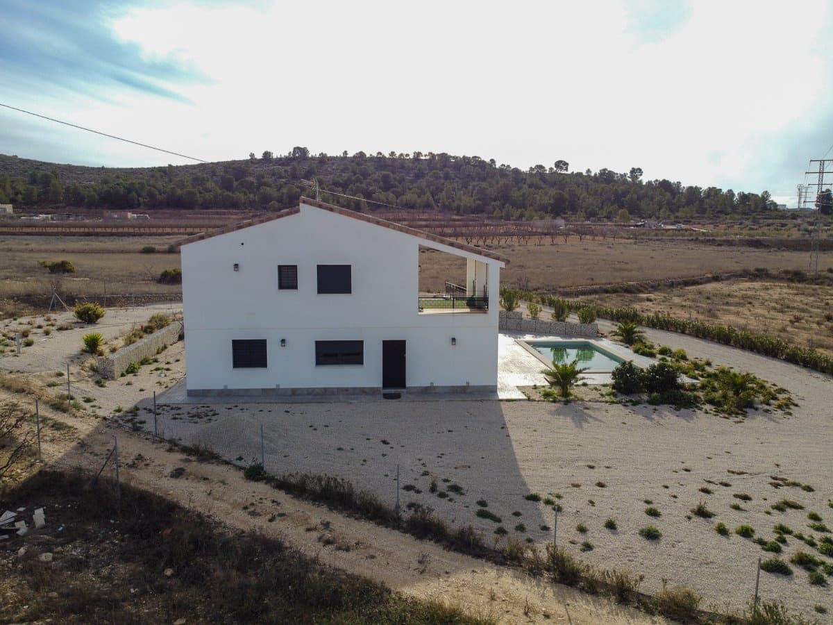 5 quarto Moradia para venda em Pinoso com piscina - 408 876 € (Ref: 9517919)