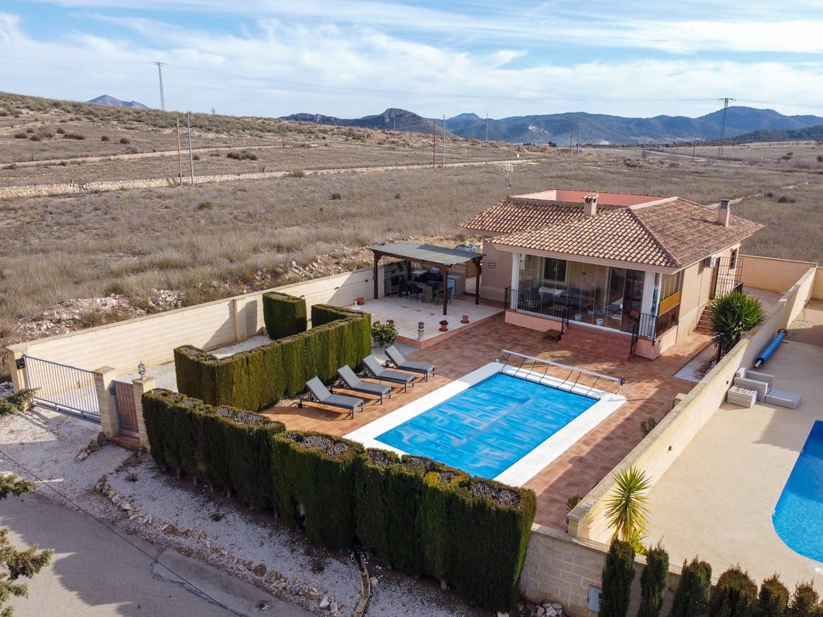 3 quarto Moradia para venda em Jumilla com piscina - 259 995 € (Ref: 9521840)