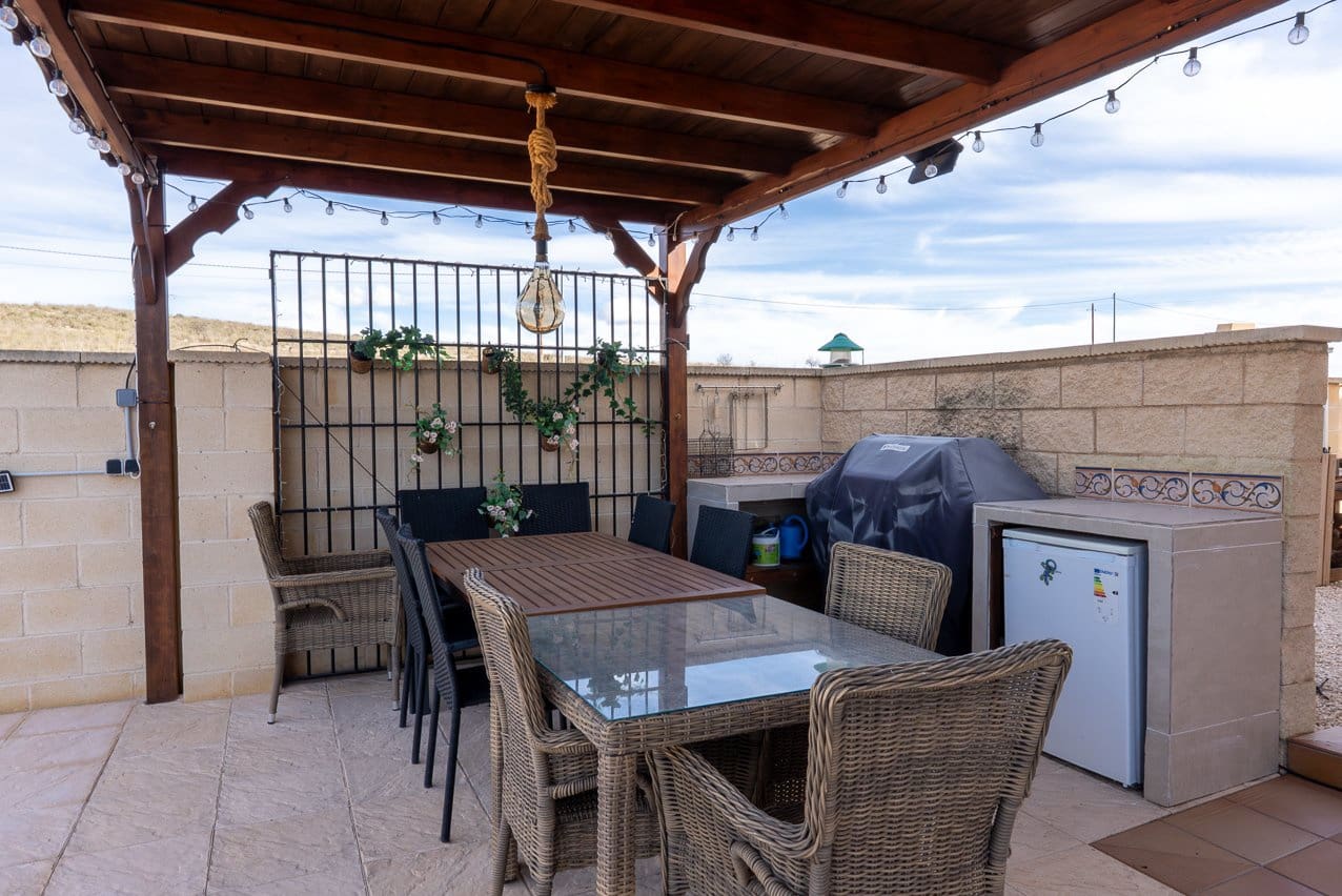 3 quarto Moradia para venda em Jumilla com piscina - 259 995 € (Ref: 9521840)