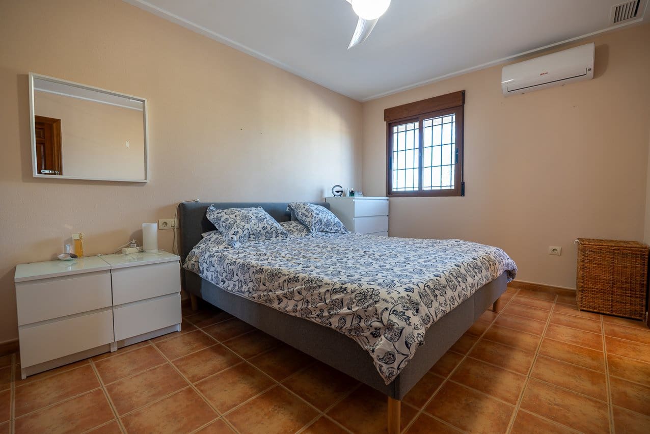 3 quarto Moradia para venda em Jumilla com piscina - 259 995 € (Ref: 9521840)