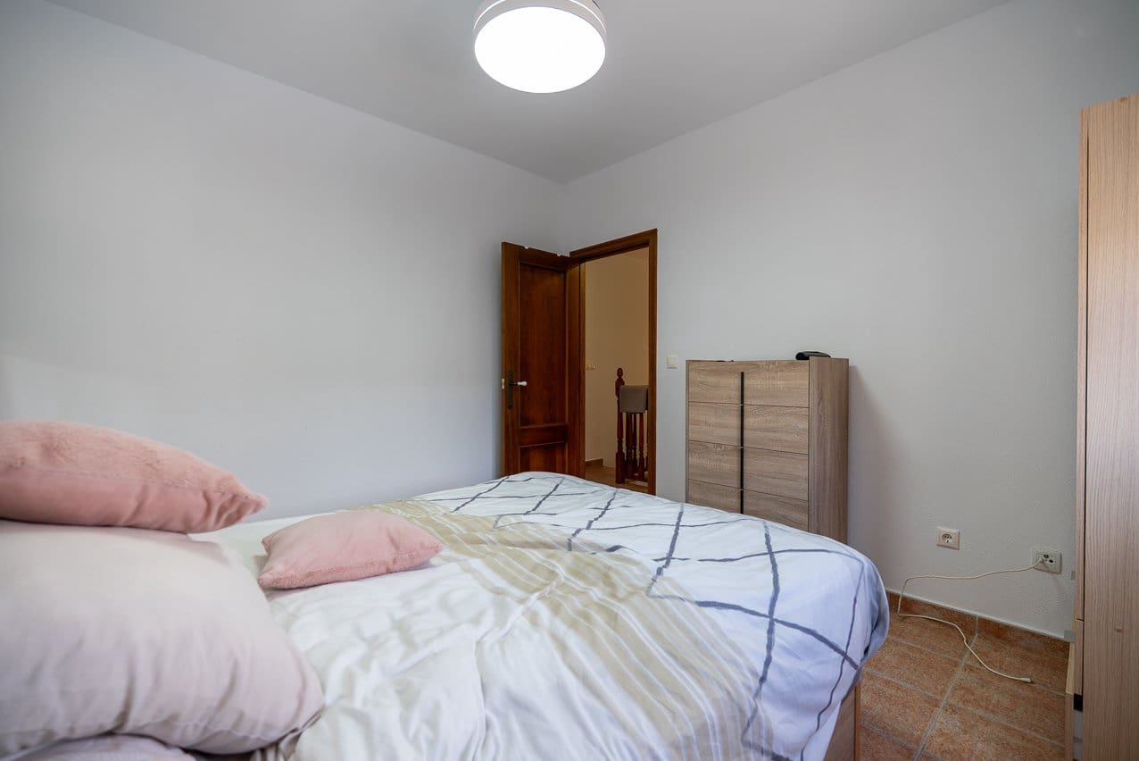 4 soveværelse Byhus til salg i Pinoso med swimmingpool - € 175.000 (Ref: 9539802)