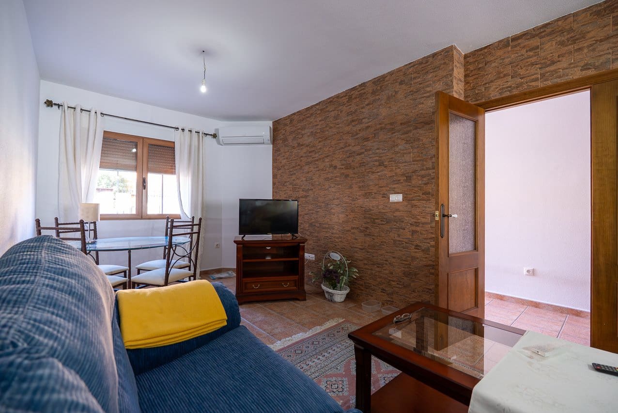 4 soveværelse Byhus til salg i Pinoso med swimmingpool - € 175.000 (Ref: 9539802)