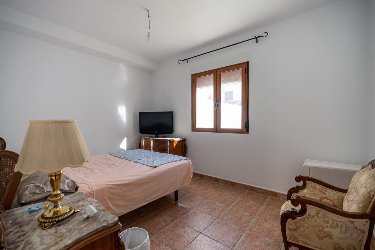 4 soveværelse Byhus til salg i Pinoso med swimmingpool - € 175.000 (Ref: 9539802)