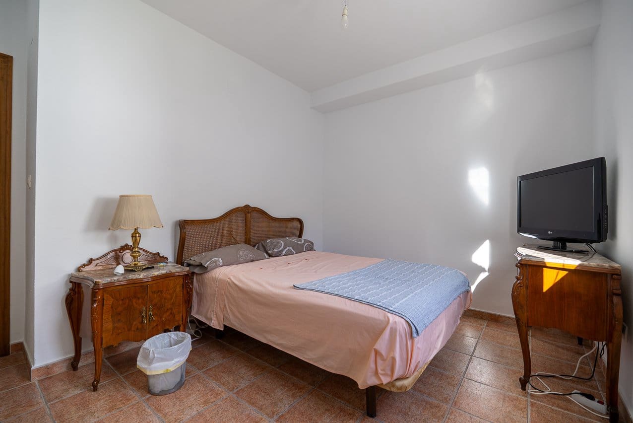 4 soveværelse Byhus til salg i Pinoso med swimmingpool - € 175.000 (Ref: 9539802)