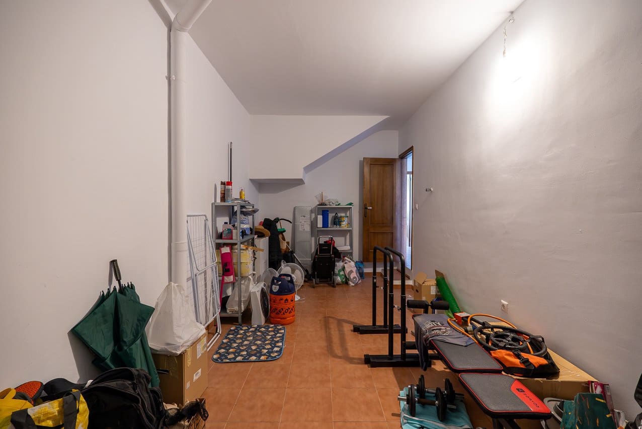 4 soveværelse Byhus til salg i Pinoso med swimmingpool - € 175.000 (Ref: 9539802)