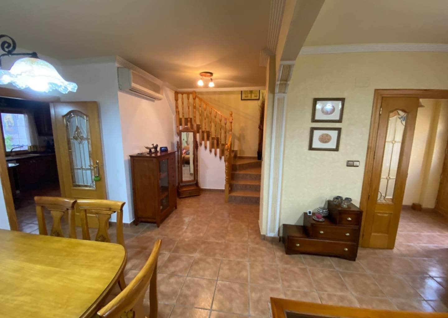 5 soveværelse Byhus til salg i Sax med swimmingpool - € 175.000 (Ref: 9544548)