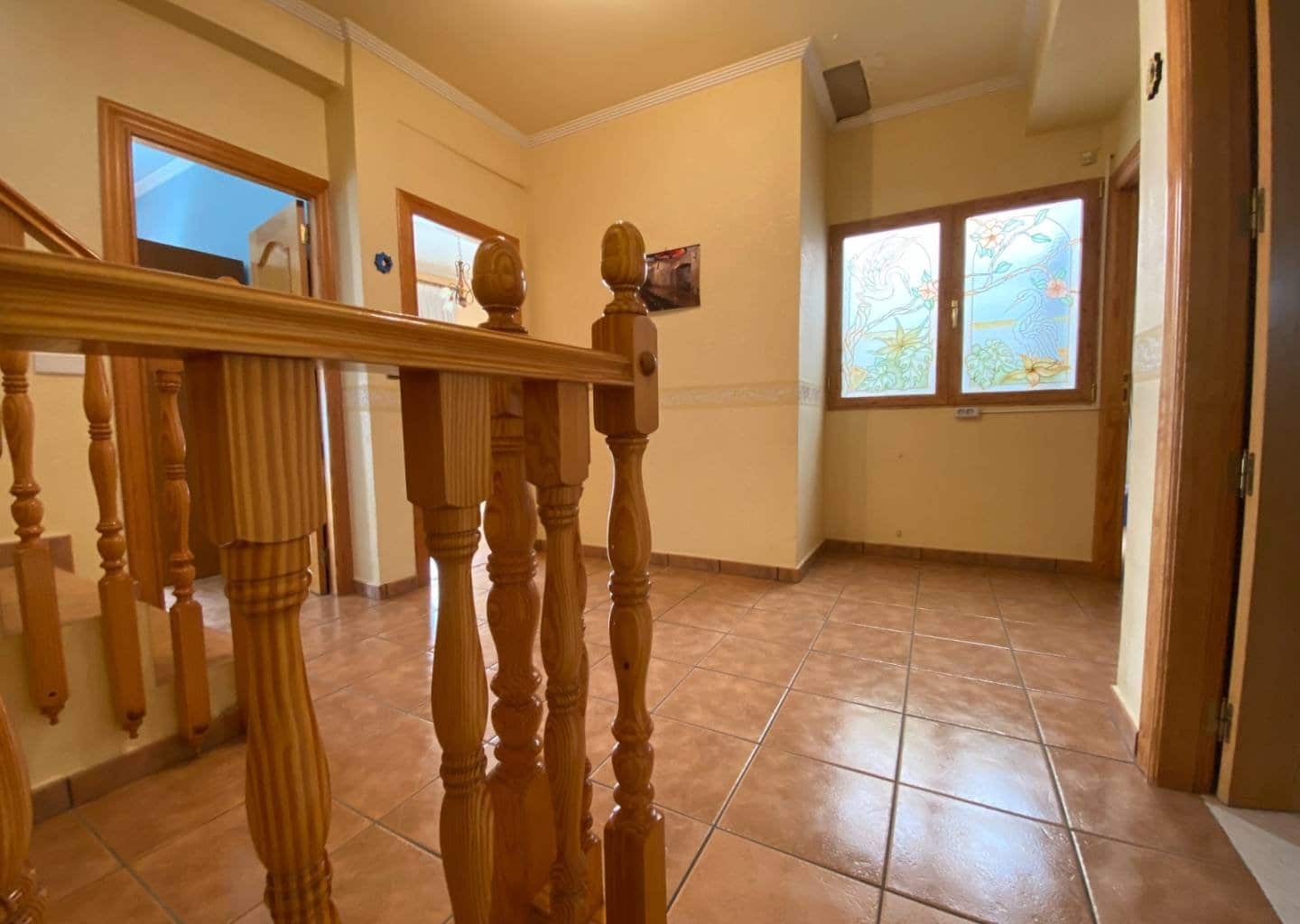 5 soveværelse Byhus til salg i Sax med swimmingpool - € 175.000 (Ref: 9544548)