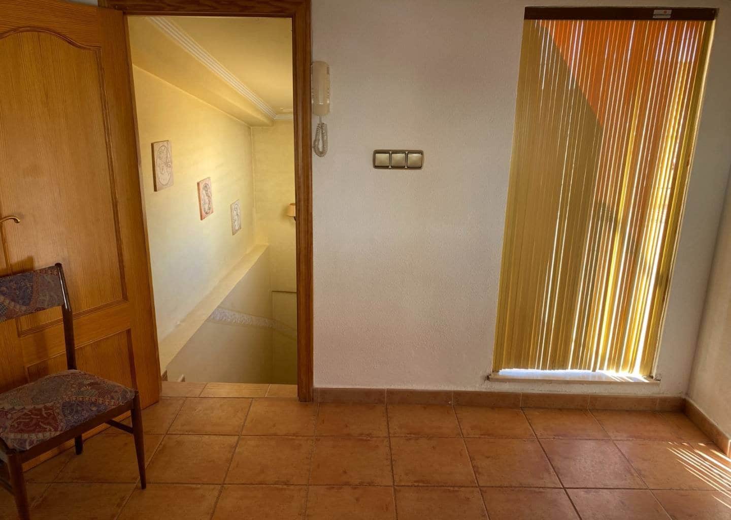 5 soveværelse Byhus til salg i Sax med swimmingpool - € 175.000 (Ref: 9544548)