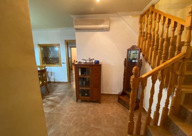 5 quarto Casa em Banda para venda em Sax com piscina - 175 000 € (Ref: 9544548)