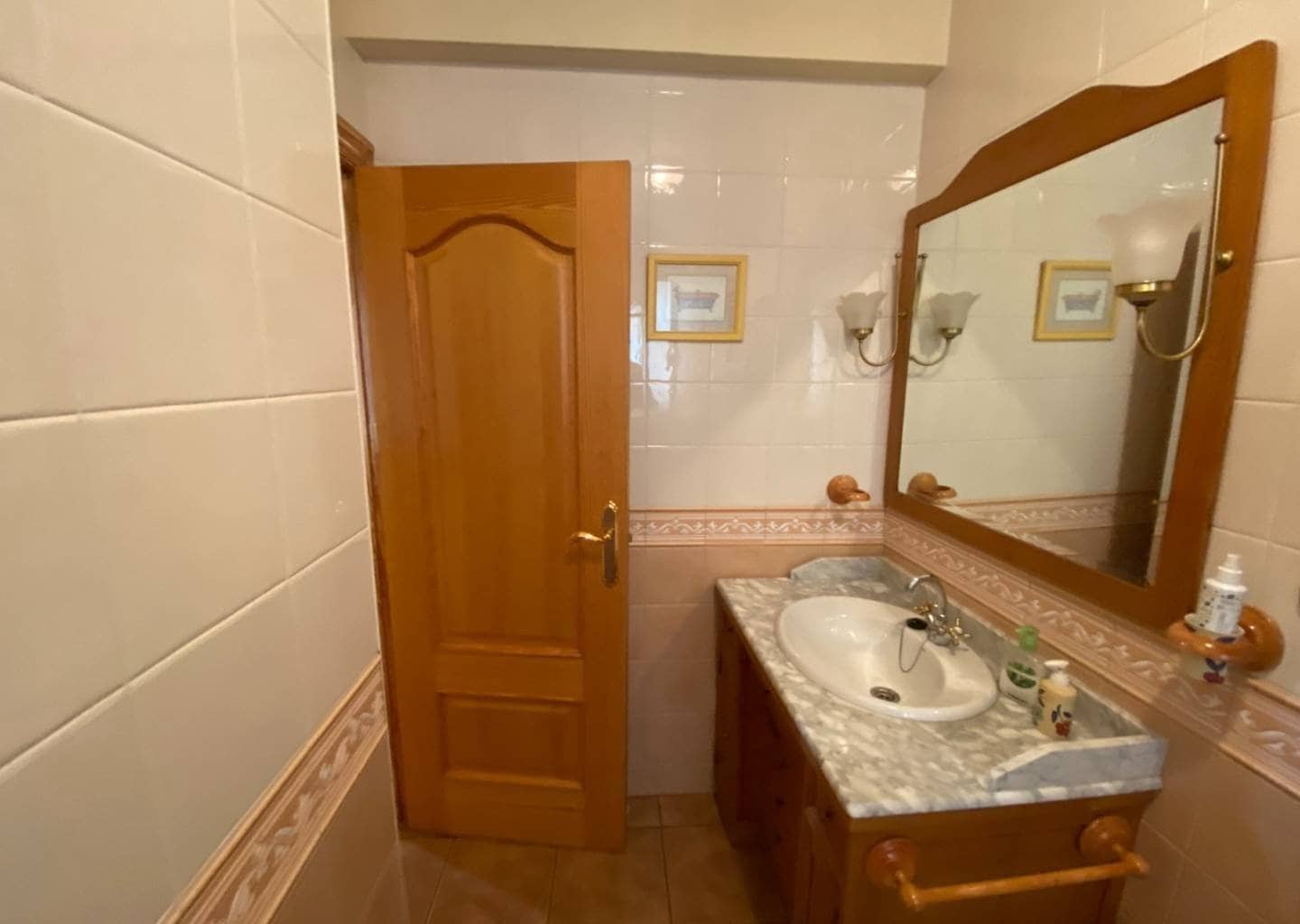 5 soveværelse Byhus til salg i Sax med swimmingpool garage - € 175.000 (Ref: 9544548)
