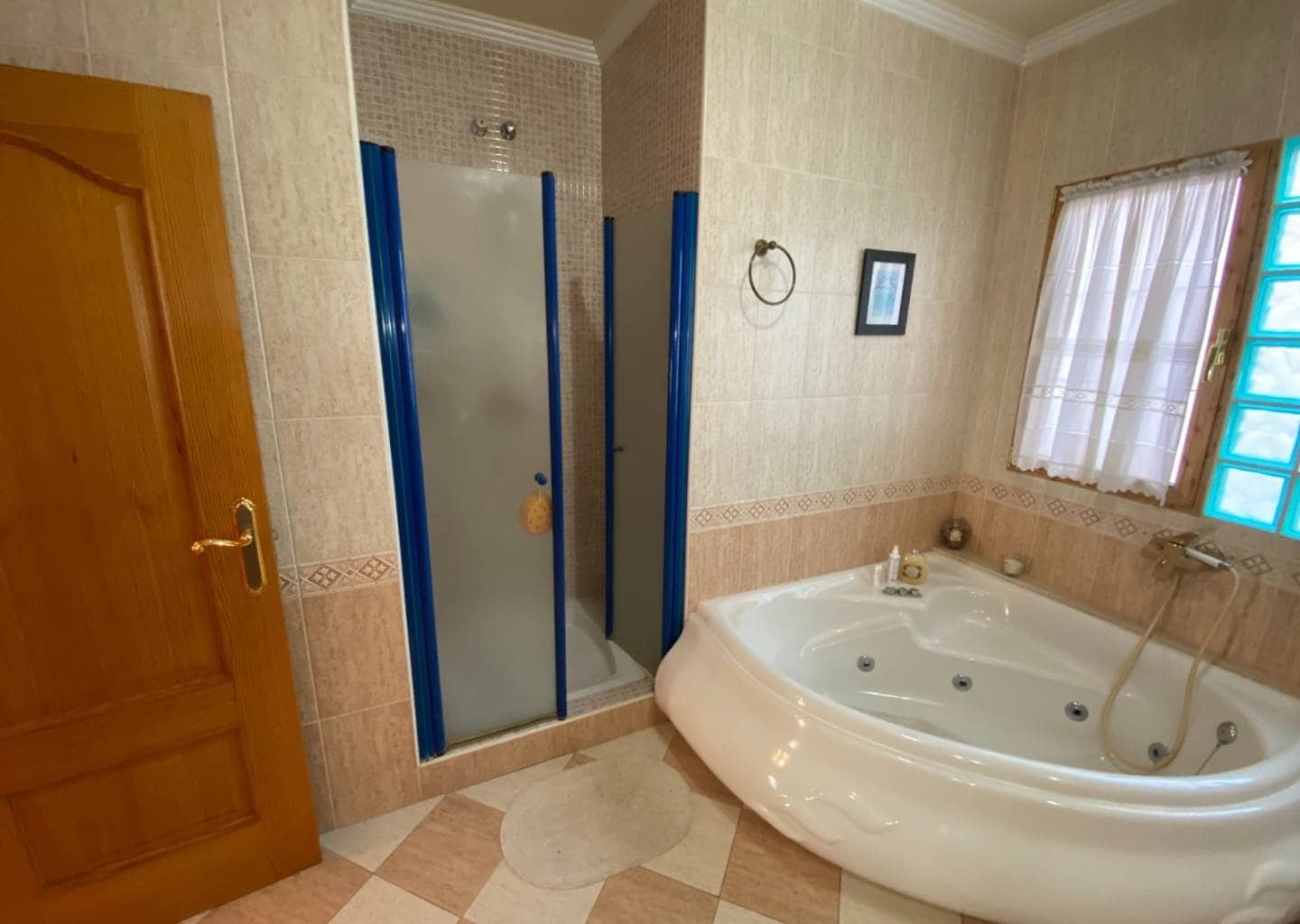 5 soveværelse Byhus til salg i Sax med swimmingpool garage - € 175.000 (Ref: 9544548)
