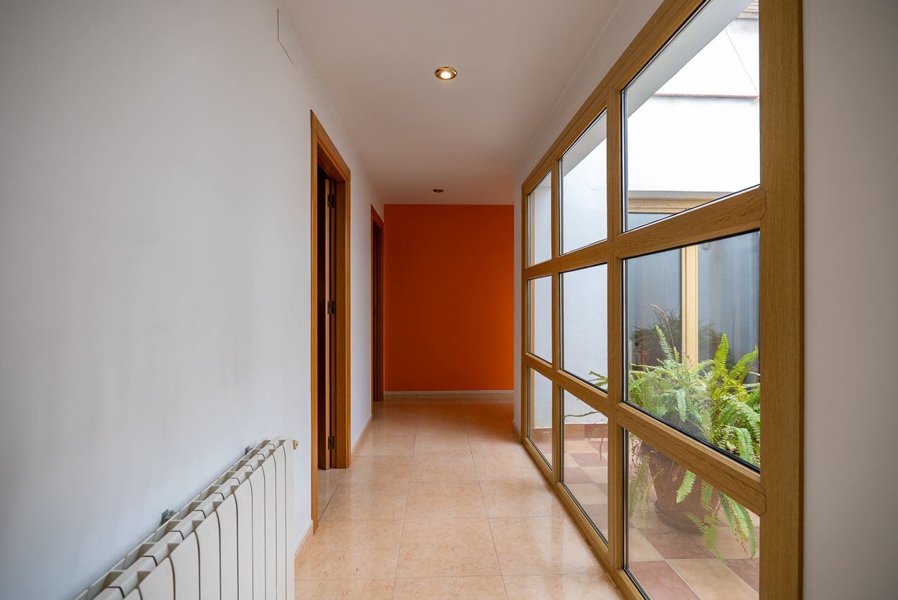 5 soveværelse Byhus til salg i Pinoso med swimmingpool - € 399.950 (Ref: 9548610)