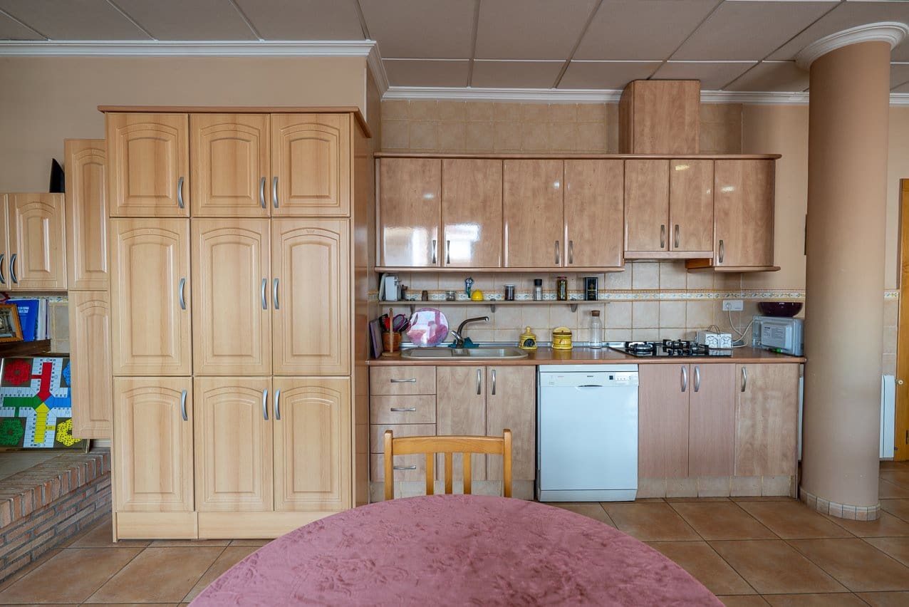 5 soveværelse Byhus til salg i Pinoso med swimmingpool - € 399.950 (Ref: 9548610)